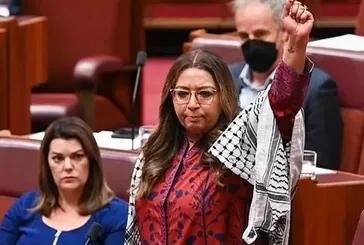 Avustralya'da senatörler, hükümetin katil İsrail ordusunun Gazze'ye yönelik saldırılarını kınamadığı için oturumu terk etti