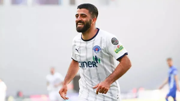 son-dakika-trabzonspor-umut-bozoku-kadrosuna-katti-1661592949413.jpg Trabzonspor Umut Bozok'u kadrosuna kattı!-5