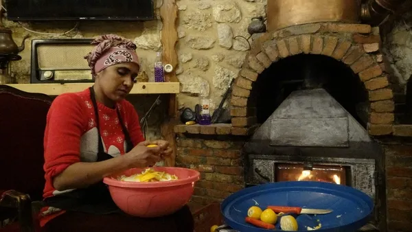 200-liradan-satiliyor-adanada-para-etmeyen-narenciye-sekerleme-oldu-1642072378365.jpg 200 liradan satılıyor! Adana'da para etmeyen narenciye şekerleme oldu-9