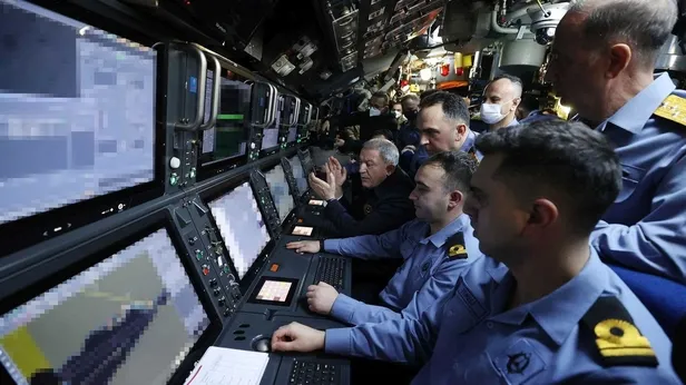 milli-savunma-bakani-hulusi-akar-tcg-preveze-denizaltisinda-onemli-aciklamalarda-bulundu-artik-uc-kita-etki-al-1648002813786.jpeg Milli Savunma Bakanı Hulusi Akar TCG Preveze denizaltısında AKYA'nın atışını gerçekleştirip açıklamalarda bulundu-5