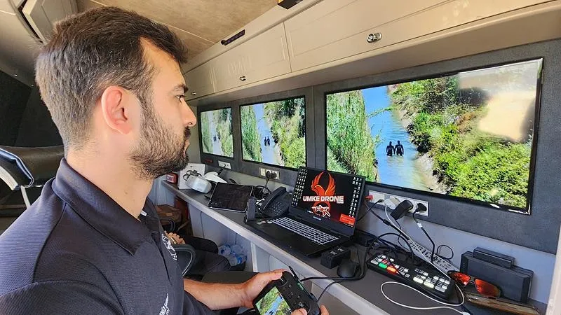 Antalya'da otomobil sulama kanalına düştü: 1'i bebek 2 ölü 1 kayıp-2