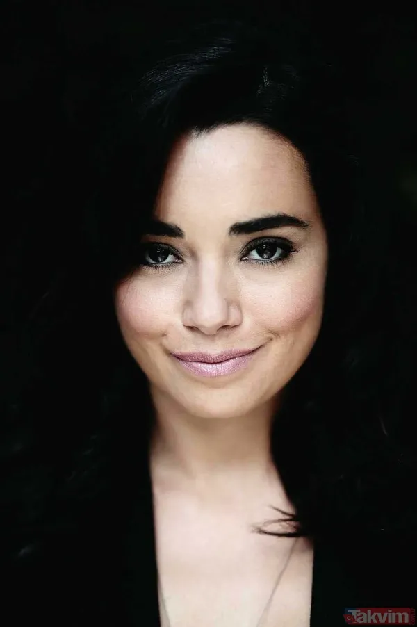 Özgü Namal’ın gözlerden uzak büyüttüğü kızı Elem Su’nun son hali ortaya çıktı: Annesinin kopyası! - 6