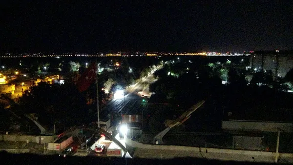 diyarbakirda-siddetli-patlama-icisleri-bakani-suleyman-soylu-teror-saldirisi-hakkinda-aciklama-yapti-1621378675953.jpg Diyarbakır'da şiddetli patlama! İçişleri Bakanı Süleyman Soylu, terör saldırısı hakkında açıklama yaptı-7