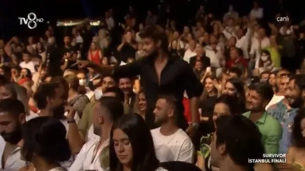 Survivor Batuhan el birliğiyle yerin dibine geçti Acun Ilıcalı bile 'tövbe' çekti! Öyle bir video yayınlandı kendini savunamadı-10