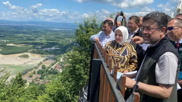 karadeniz-sele-teslim-oldu-dereler-tasti-yollar-gole-dondu-evleri-su-basti-ankara-istanbul-yonu-trafige-kapali-1688994791271.jpg Karadeniz sele teslim oldu: Dereler taştı, yollar göle döndü, evleri su bastı! Ankara-İstanbul yönü trafiğe kapalı... | Zonguldak, Bartın, Bolu son durum-8