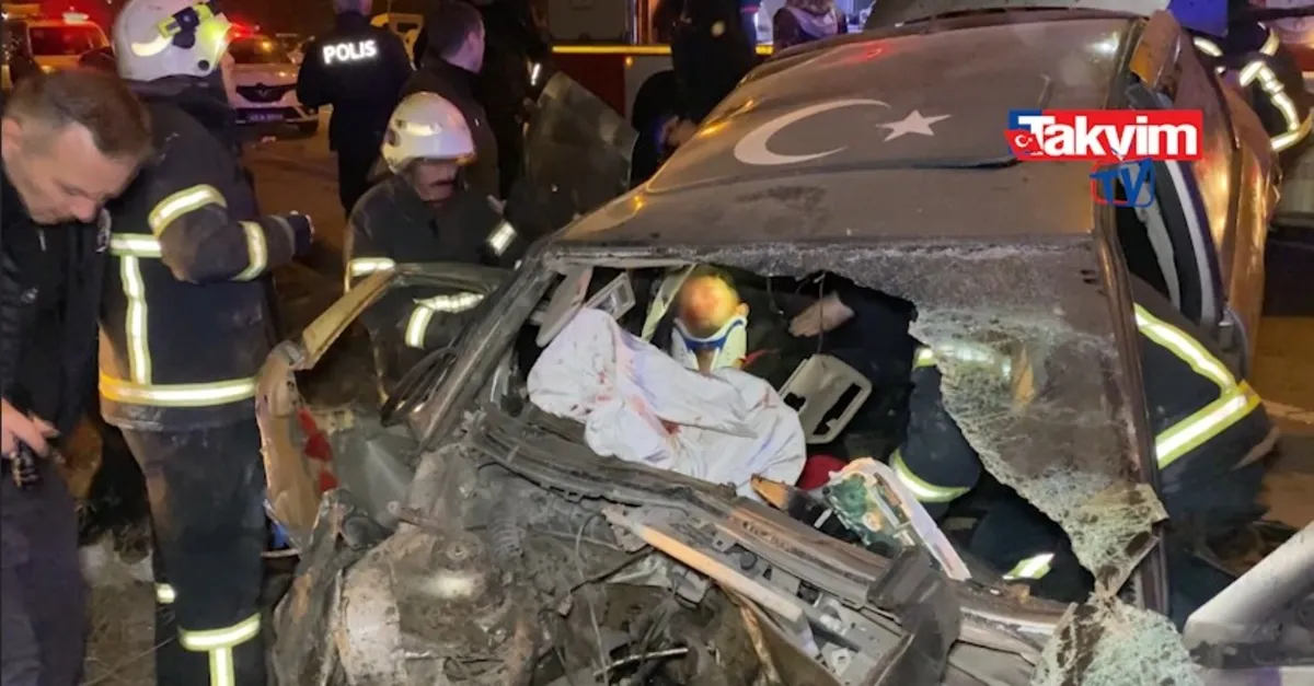Takla atan otomobilin motoru koptu: 2 yaralı