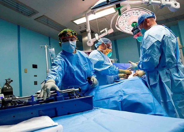 Son dakika: ABD'de Kovid-19 kabusu! Yaşamını yitirenlerin sayısı 200 bini geçti-1