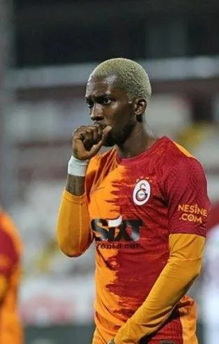 Derbi öncesi şok! Henry Onyekuru Galatasaray - Trabzonspor maçı kadrosundan çıkarıldı