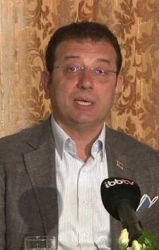 İBB'de CHP'li isimlerin yakınlarına ayda 3'er ballı maaş!