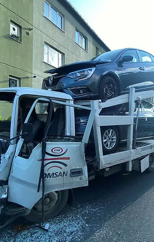 'Bayiden satılık sıfır ağır hasarlı araç' ilanlarına hazır olun! 5 araç perte çıktı