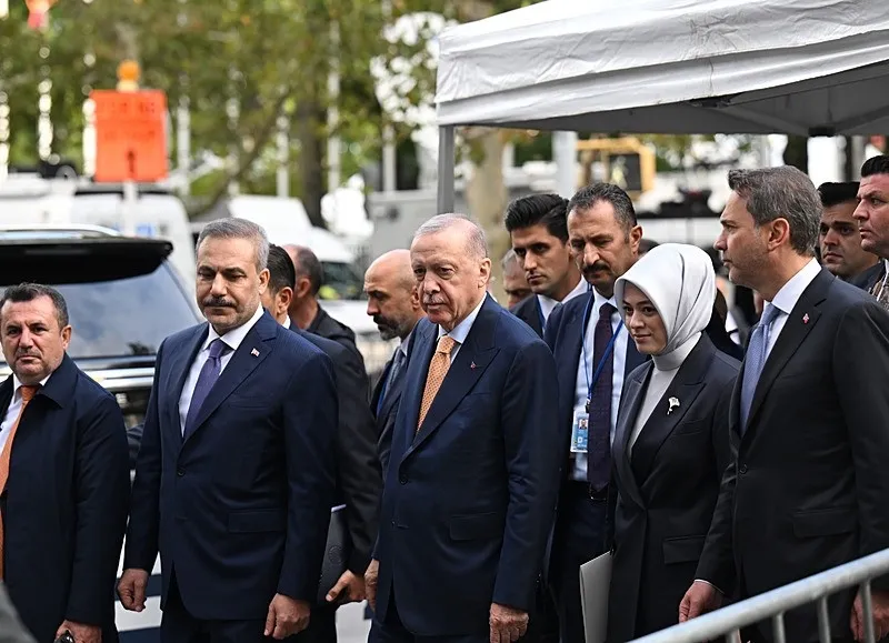 baskan-erdogan-a-habere-acikladi-iran-cumhurbaskani-pezeskiyanla-gorusecek-mi-1790112475922.jpeg Başkan Erdoğan A Haber'e açıkladı! İran Cumhurbaşkanı Pezeşkiyan'la görüşecek mi?-2