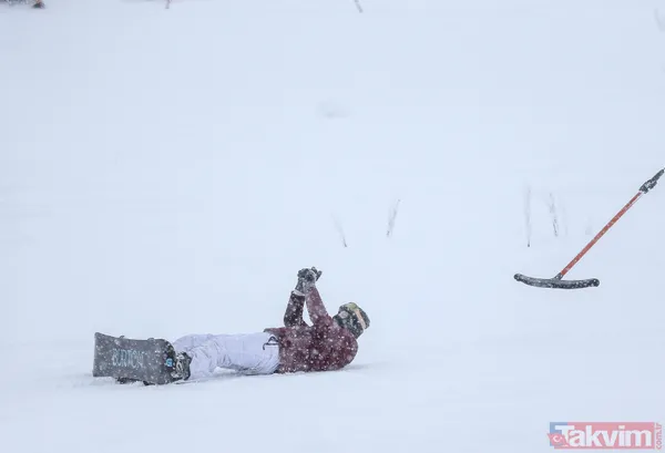 Uludağ'da kayak sezonu açıldı! Yerli ve yabancı turistlerin keyifli anları - 9