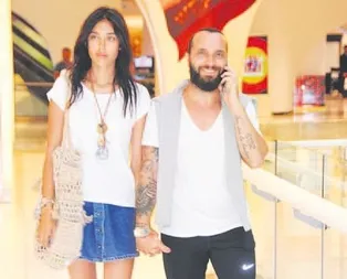 Çiçeklere boğuldu