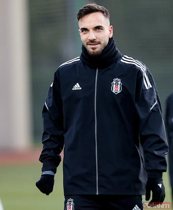 Galatasaray - Beşiktaş derbisinin ardından taraftarın Kenan Karaman ızdırabı - 7