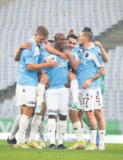 galatasarayda-kaleci-krizi-cozulmeye-calisiyor-gorusmeler-tam-gaz-devam-ediyor-1641509618284.jpeg Galatasaray'da kaleci krizi çözülmeye çalışılıyor! Görüşmeler tam gaz devam ediyor-11