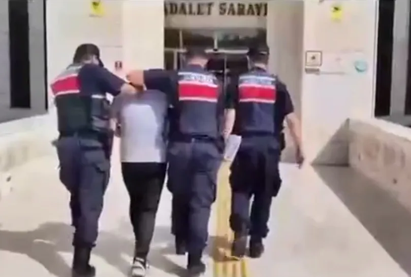 orman-yanginlarinin-adli-bilancosu-8-ilde-43-supheli-11-tutuklama-1786872037122.jpg Yeşil vatana ihanetin bedeli ağır oldu... Kablo yakan da var kaynak yapan da! 11 tutuklu-2