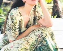 Aslı Tandoğan doğal haliyle dikkat çekti