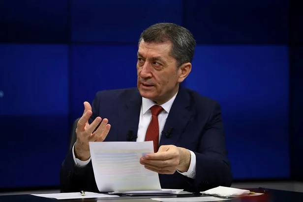Son dakika: Bakan Selçuk'tan A Haber canlı yayınında uzaktan eğitime ilişkin açıklamalar! Okul tatili uzayacak mı?-1