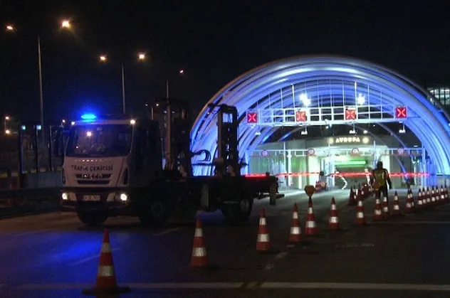 Avrasya Tüneli ve bazı yollar trafiğe kapatıldı