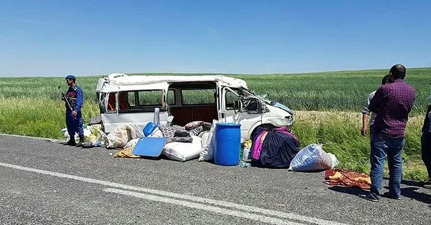 Konya'da işçileri taşıyan minibüs devrildi