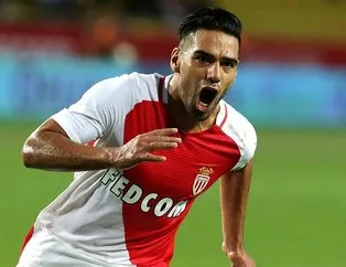 Falcao’yu taraftar ikna etti