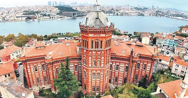 Özel Fener Rum Okulu depreme dayanıksız olması sebebiyle boşaltılıyor