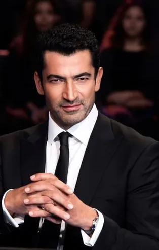 Oxford Sözlüğü'nün 2021'de yılın kelimesi olarak seçtiği kelimenin Türkçesi hangisidir?