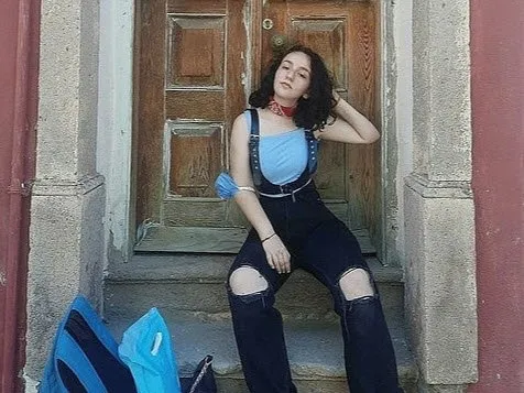 1686405703988.jpg Gaziantep'te ehliyetsiz sürücünün çarptığı Ezgi Alya Yiğit hayatını kaybetmişti: sürücü serbest kalınca, aile imza kampanyası başlattı!-6