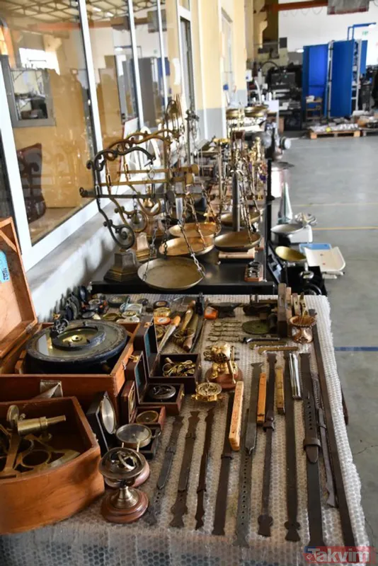 Delikli bir kuruşla başladı! Antika koleksiyonu 10 bin eşyaya ulaştı! - 6