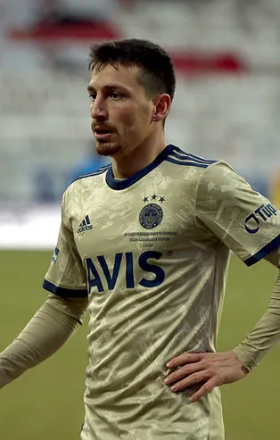 Mert Hakan Yandaş'ın "büyük" sendromu! Fenerbahçe'de gözden düştü