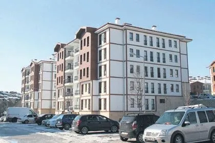 toki-sapasaglam-devlet-yapti-sivasi-bile-catlamadi-1676158284779.jpeg TOKİ sapasağlam! Devlet yaptı, sıvası bile çatlamadı...-2