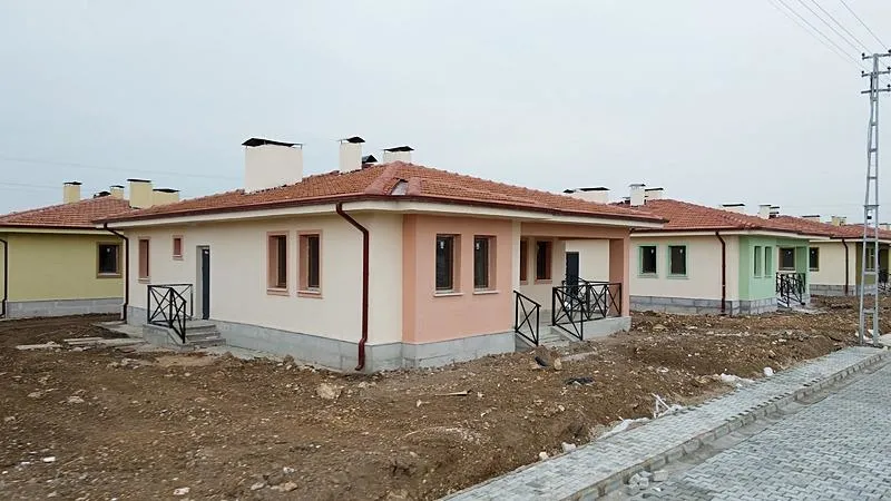 Türkiye'nin ilk kırsal uydu kenti deprem bölgesinde inşa edildi (AA)