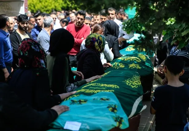 Son Dakika Haberi Izmir De Katliam Gibi Kaza 7 Kisi Boyle Ugurlandi Takvim