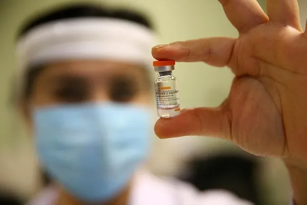 Başkan Recep Tayyip Erdoğan Çin’den gelen Coronavac aşısını yaptırdı! Siyasi liderleri kampanyaya çağırdı-4