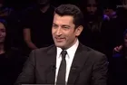 Brad Pitt hangisinin çekimlerinde bunalıma girip yapımcıya filmi bırakmanın ona maliyetinin ne olacağını sormuş, 40 milyon dolar cevabını alınca "Peki, teşekkür ederim" deyip çekimlere devam etmiştir?