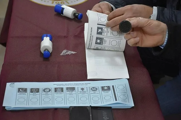 Son dakika: Yurt genelinde sandıklar kapandı! Oylar sayılıyor