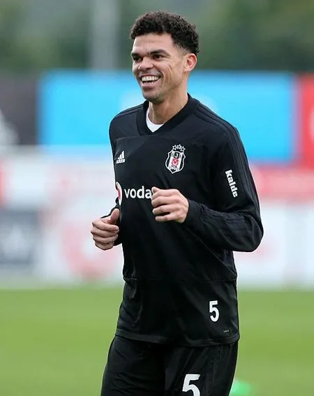 Beşiktaş'ta Pepe şoku! Pepe ara transfer döneminden Beşiktaş'tan ayrılacak mı?-3