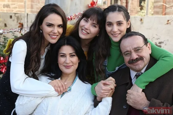 Üç Kız Kardeş'in Derya'sı Melisa Berberoğlu'nun annesine bakın! Güzelliğiyle hayran bıraktı gören dilini ısırdı “Huysuz ve tatlı” - 1