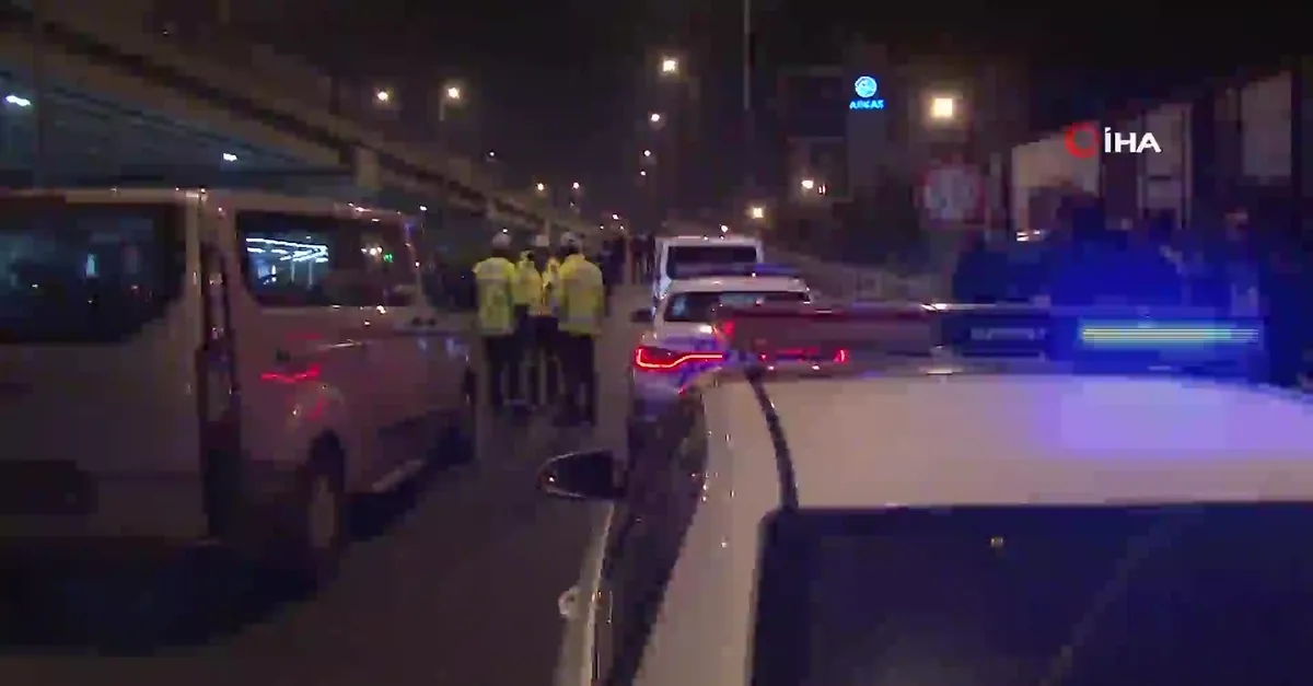 İzmir'de gece yarısı feci kaza! Motosiklet sürücüsü hayatını kaybetti