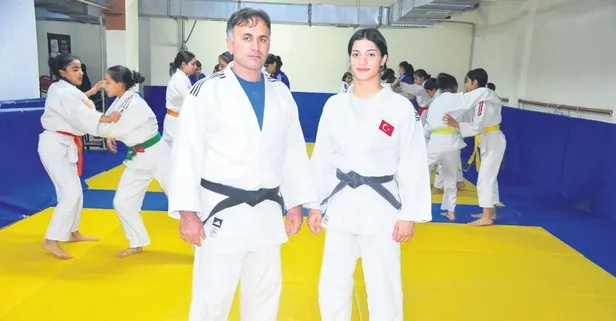 Manisa’da lise öğrencisi Ayla Akkaya judoda Türkiye ve uluslararası şampiyonluklar kazandı