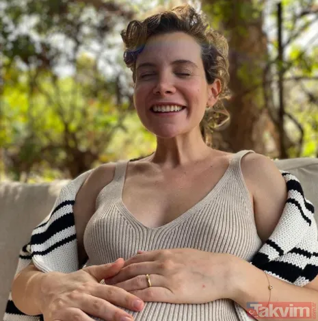 Ayşecan Tatari ve eşi Edip Tepeli'nin mutluluk gözyaşları! Çocuklar Duymasın'ın Duygu'su anne oldu, ilk fotoğraf geldi - 2