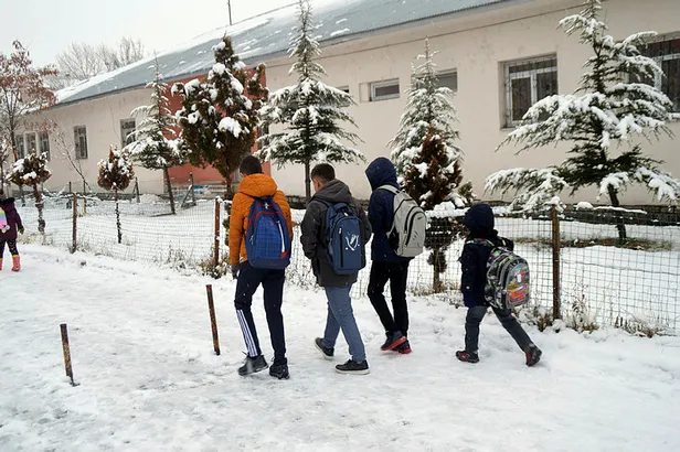 gumushane-bingol-kars-musta-yarin-okullar-tatil-mi-23-mart-kar-tatili-olan-iller-hangileri-valilik-son-dakika-1647965101002.jpg ⛄❄Gümüşhane, Bingöl, Kars, Bitlis, Muş'ta yarın okullar tatil mi? 23 Mart kar tatili olan iller hangileri? Valilik son dakika açıklamalar...-5