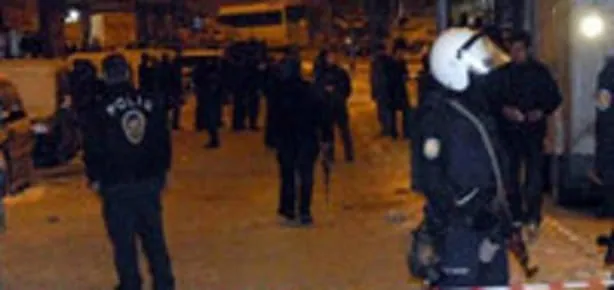 Gözaltına alınanların evlerinde arama!