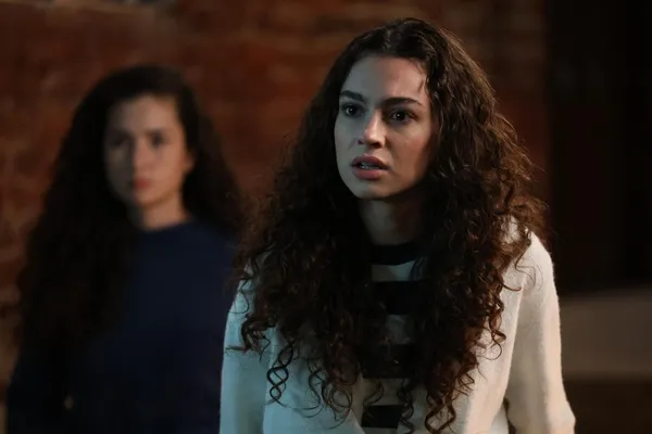 kardeslerim-101-bolum-nefes-kesti-akif-sureyyanin-oyununa-geldi-1697966730253.jpg Kardeşlerim 101. bölüm nefes kesti: Akif Süreyya’nın oyununa geldi!-5