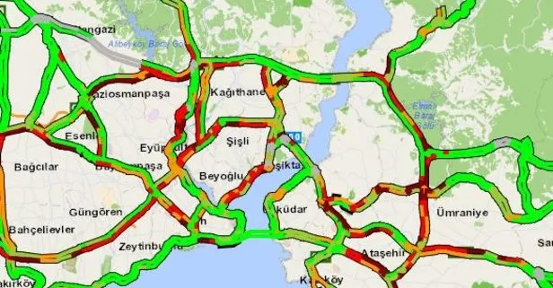 İstanbul’da trafik çilesi bitmek bilmiyor! Sabah saatlerinden itibaren trafik kilitlendi