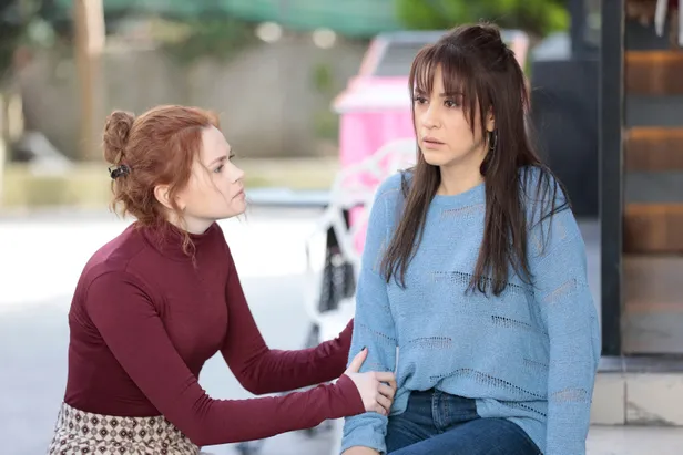 defteri-kapaniyor-gozunun-yasina-bakmayacak-baska-caresi-yok-artik-star-tvdeki-seruveni-son-bulacak-1613487571334.jpg Defteri kapanıyor gözünün yaşına bakmayacak! Başka çaresi yok Star TV'deki serüveni artık son bulacak-5