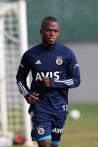 Fenerbahçe Teknik Direktörü Erol Bulut Denizli maçında oyun anlayışında değişikliğe gidiyor-5