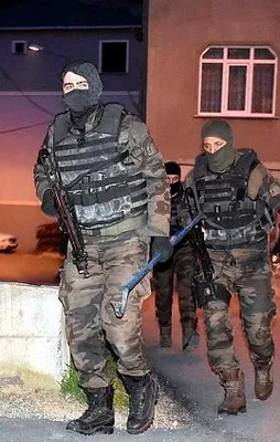 Van'da bomba yüklü araç ele geçirildi