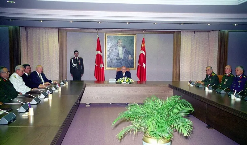 Demokrasiye, toplumsal yaşama ve ekonomiye büyük darbe: 28 Şubat'ı unutmayacağız!-6