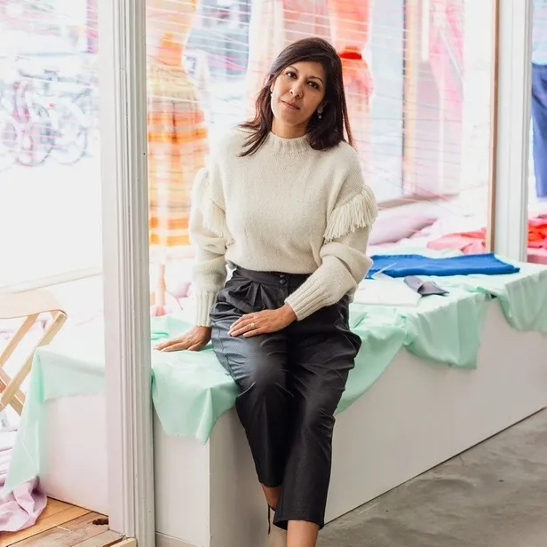 Belçikalı profesör Carolina Berrocal 7.5 milyonunu sanal aşkına kaptırdı!-3